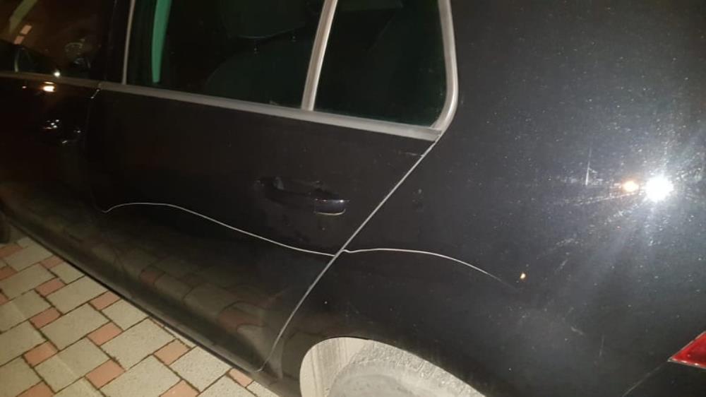 Tko oštećuje parkirane automobile u Kašinskoj?