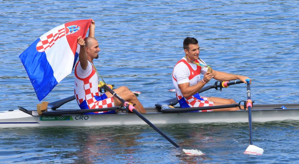 Braća Sinković pobjedom do polufinala u Luzernu
