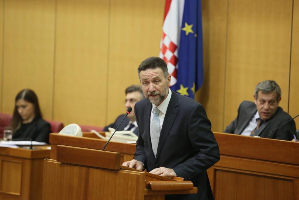 Zastupnici završili s glasovanjem - Barišić uživa povjerenje Sabora