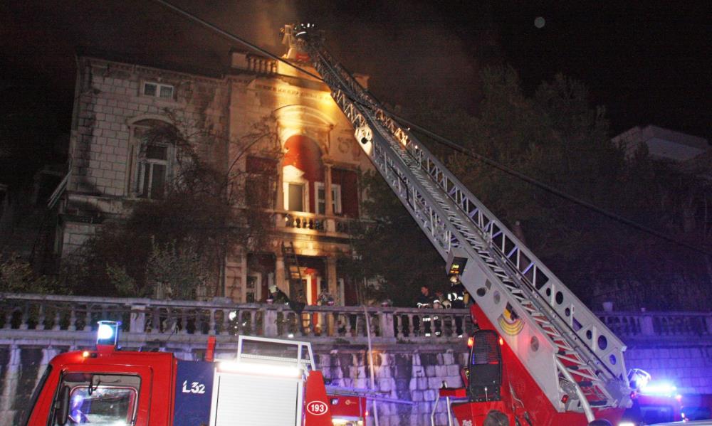 Dubrovnik: U požaru izgorjela kuća, teško opečena 82-godišnjakinja