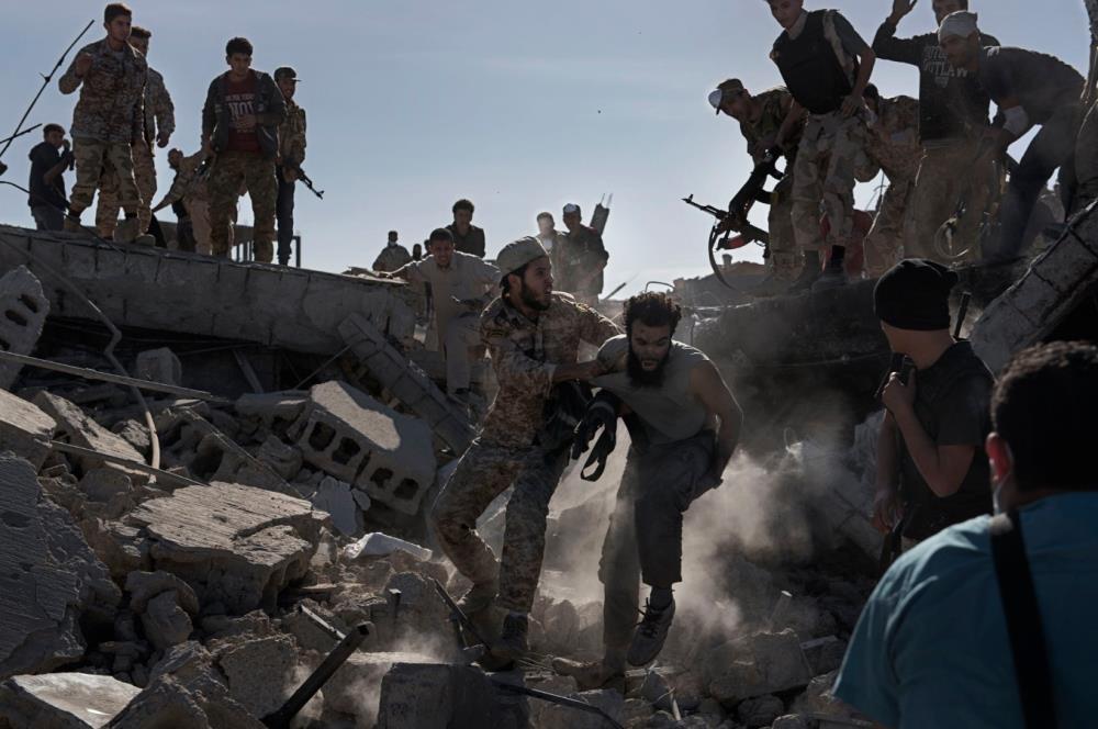 Iračko zrakoplovstvo bombardiralo položaje Islamske države u Siriji