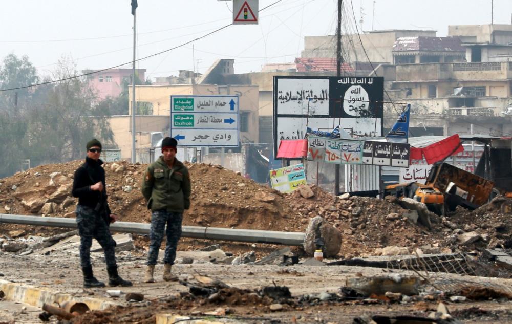 Deseci mrtvih pod ruševinama u Mosulu nakon zračnog napada