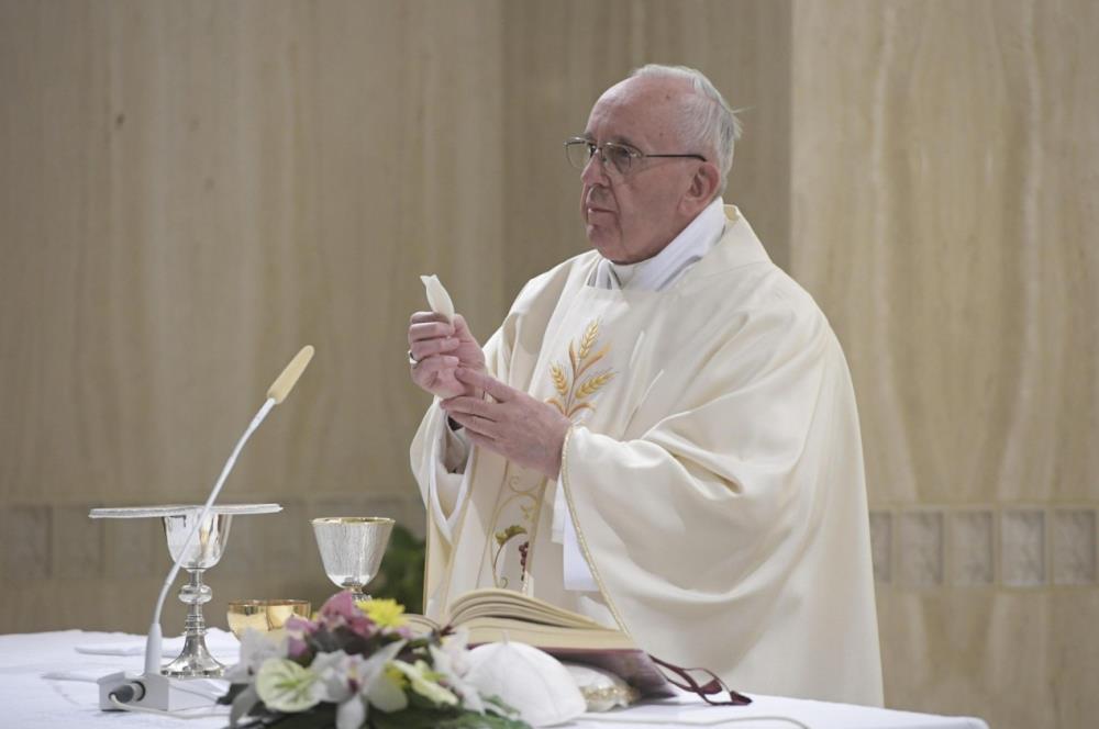Papa stigao u Kairo u misiju mira i ohrabrivanja dijaloga