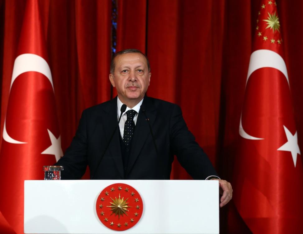 Turska vladajuća stranka okuplja se radi povratka Erdogana