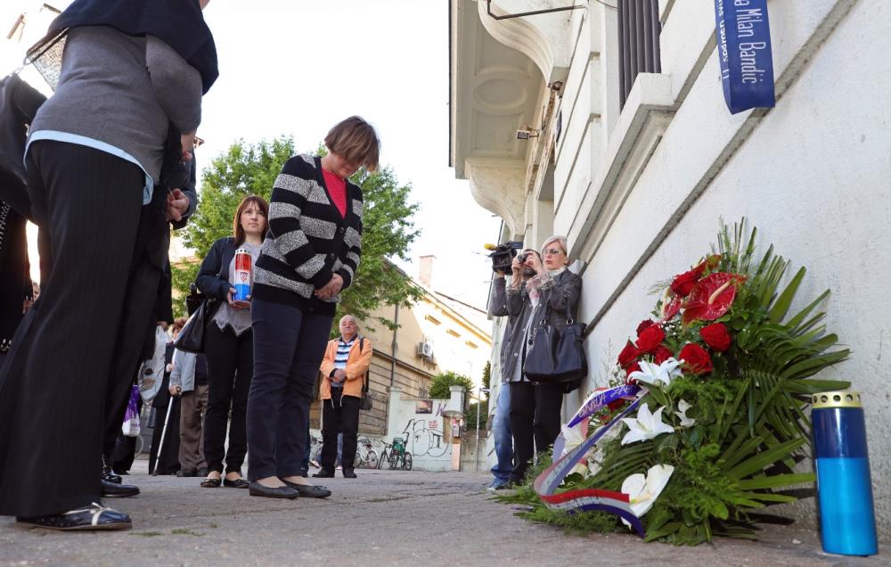 Na Trgu svibanjskih žrtava obilježena 22. godišnjica raketiranja Zagreba