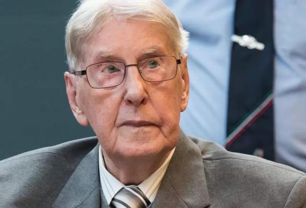 Bivši čuvar iz Auschwitza (95), umro prije stupanja presude na snagu