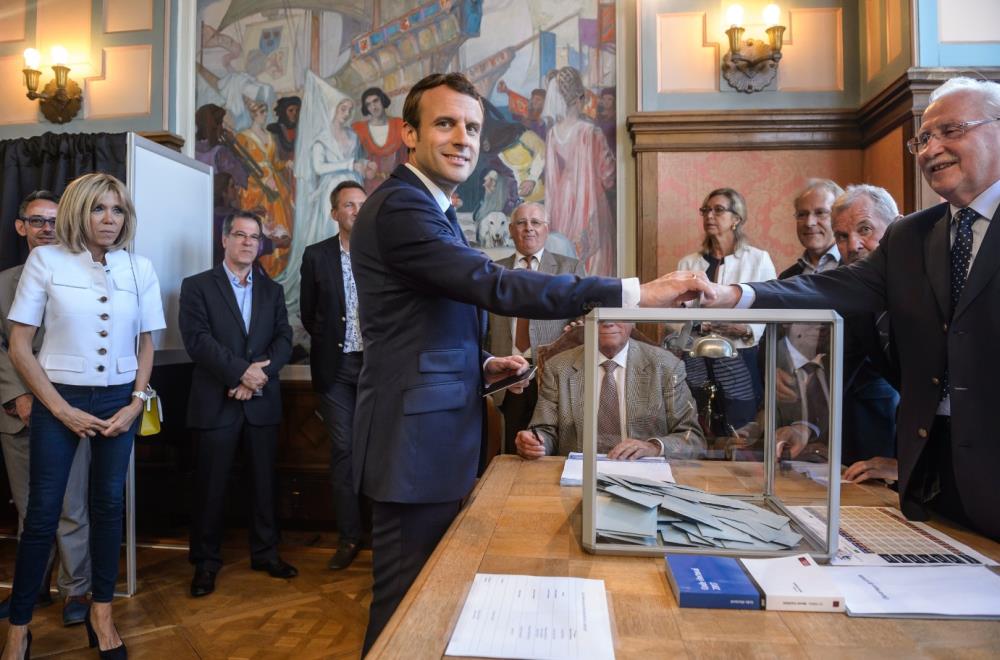 Macron na putu prema velikoj pobjedi na parlamentarnim izborima