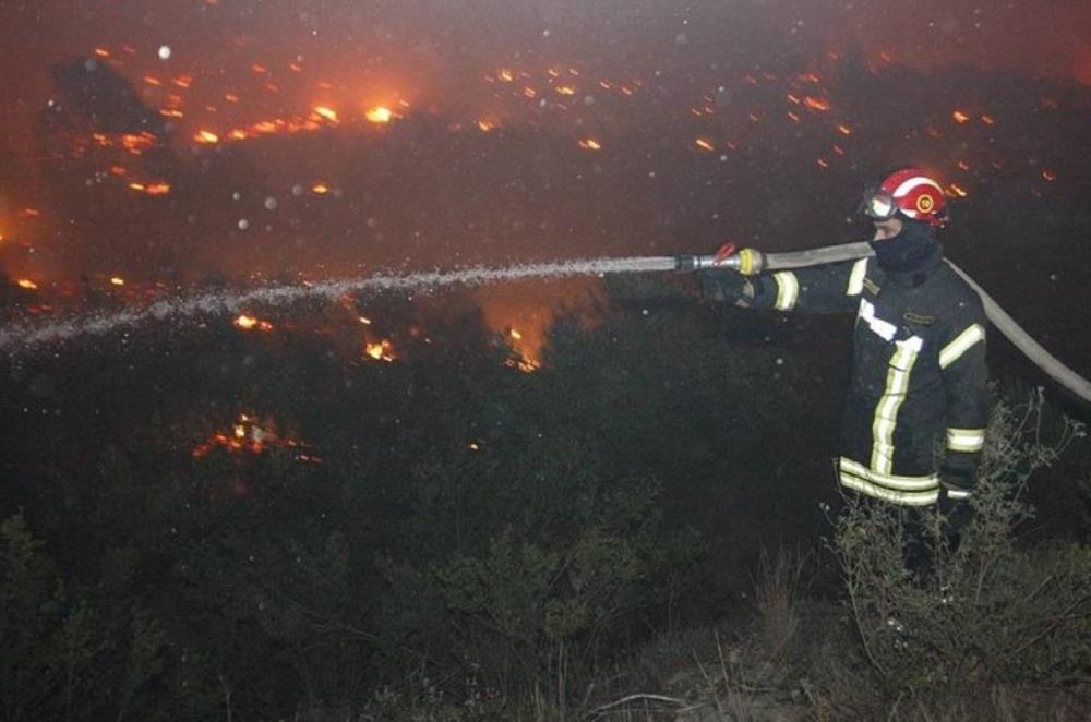 Požar u Tučepima, evakuirani gosti iz hotela