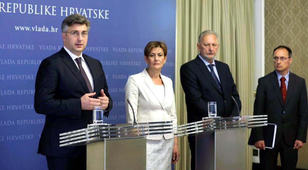 Plenković: Odbijam razgovor o ostavci Krstičevića, nema sukoba s predsjednicom