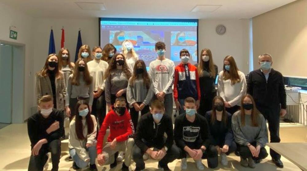 Sesvetski gimnazijalci za nagradu danas boravili u Europskom parlamentu - online