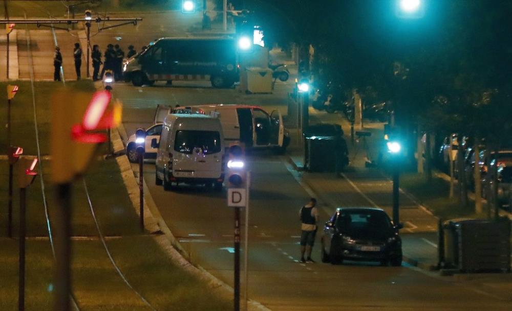 Policija patrolira po Kataloniji, vozač kombija u bijegu