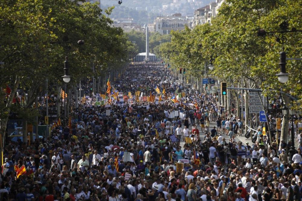 U Barceloni deseci tisuća ljudi s porukom "Ne bojim se"