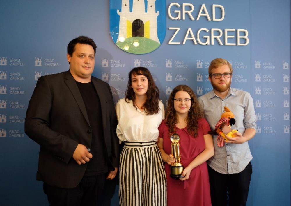 Hrvatski učenici osvojili treće mjesto na svjetskom prvenstvu u debati u Indoneziji, primio ih Bandić