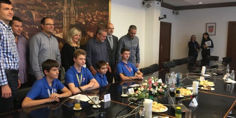 Zagrebački srednjoškolci osvojili medalje na prvoj informatičkoj olimpijadi
