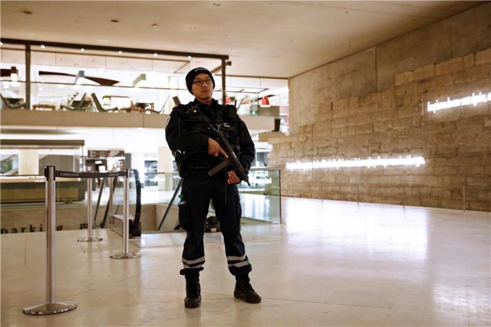 Za napad na Louvre osumnjičen 29-godišnji Egipćanin - državni odvjetnik