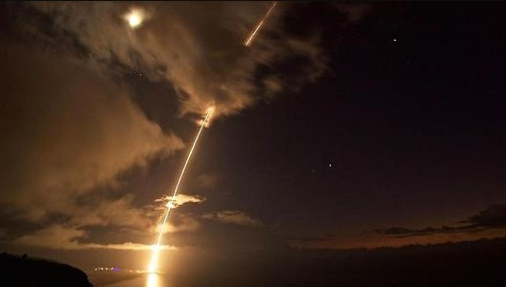 SAD izveo lansiranje obrambene rakete u vodama Havaja