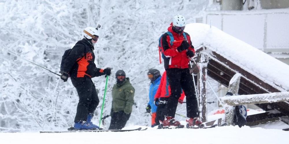 Tradicionalnim besplatnim noćnim skijanjem na Sljemenu započela nova sezona