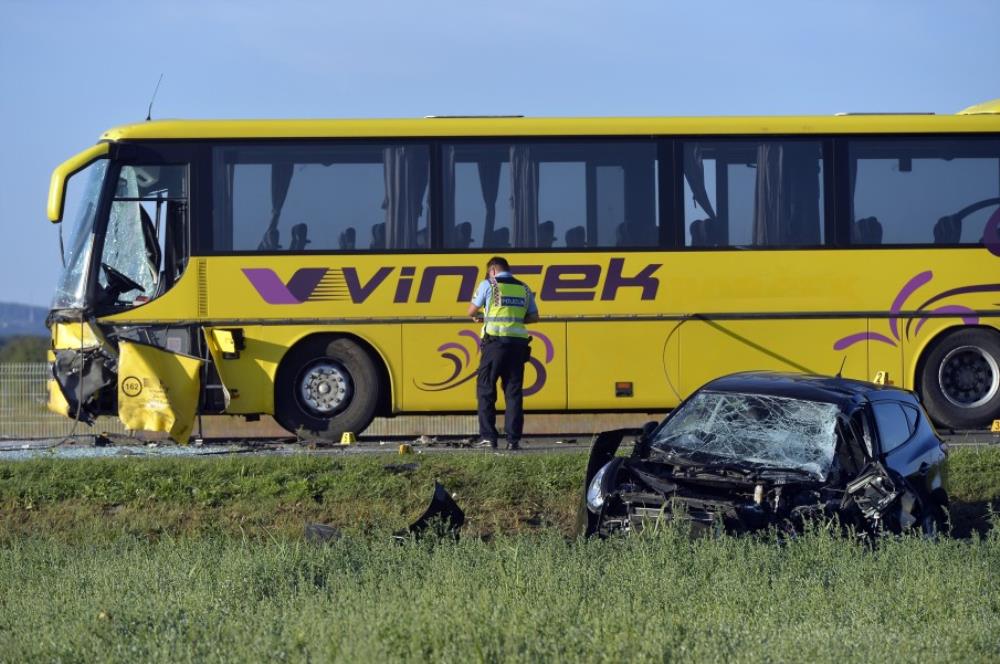 Varaždin: U sudaru dva autobusa i automobila 13 ozlijeđenih