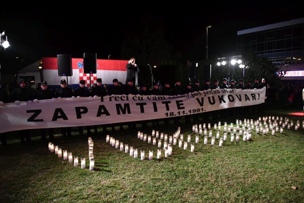 Obilježen Dan sjećanja na žrtvu Vukovara i Škabrnje u Zagrebu