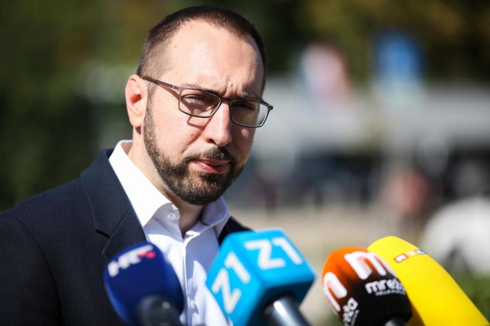 Sud zabranio novinarima pisanje, Tomašević odmah smijenio Upravno vijeće Poliklinike za zaštitu djece i mladih