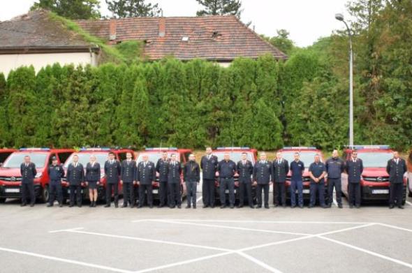 Tomašević u Moravču vatrogascima Zagreba uručio ključeve 12 vatrogasnih vozila