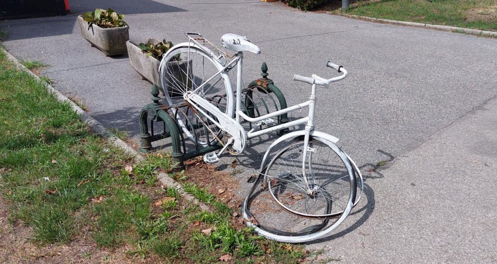 Zanimljiva instalacija u središtu Sesveta: Potrti biciklin