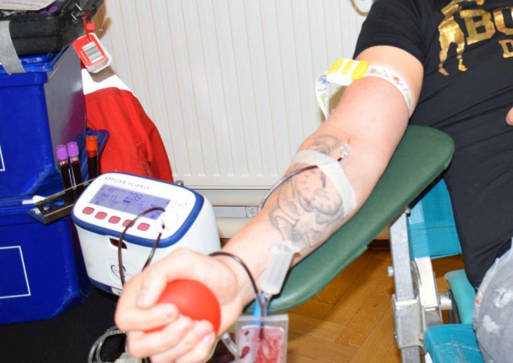 Maturanti SŠ Jelkovec odazvali se na darivanje krvi