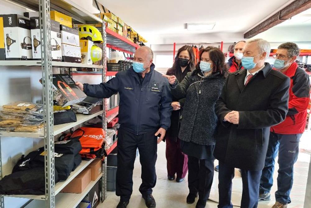 Zagrebačka županija darovala opremu za spašavanje samoborskom HGSS-u