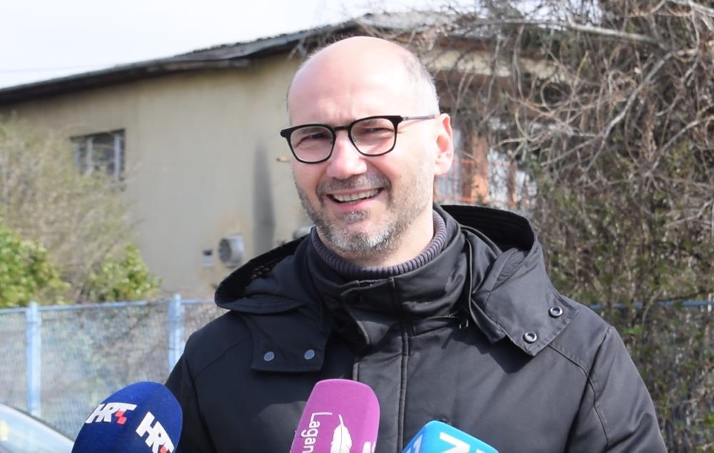 Klisović predao listu za gradonačelnika: Lice sam novog SDP-a