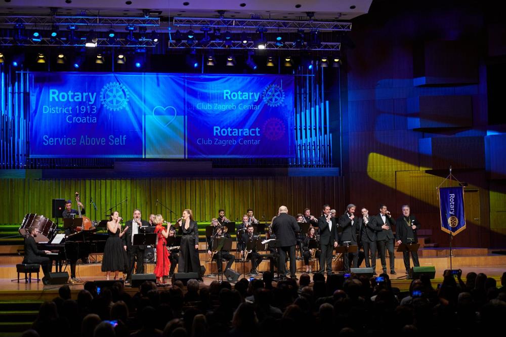 Rotarijanci u Lisinskom održali dobrotvorni koncert za Ukrajinu