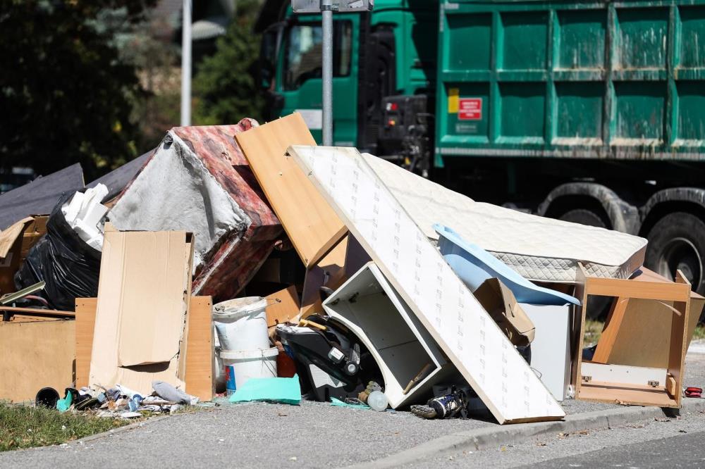 Gradska vlast odabrala je ponuđače za kupnju drobilica glomaznog otpada