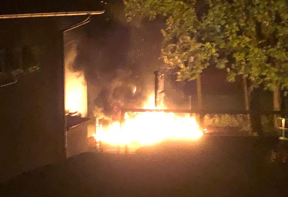 Kakvi idioti: Huligani noćas zapalili dječje igralište u Kašini