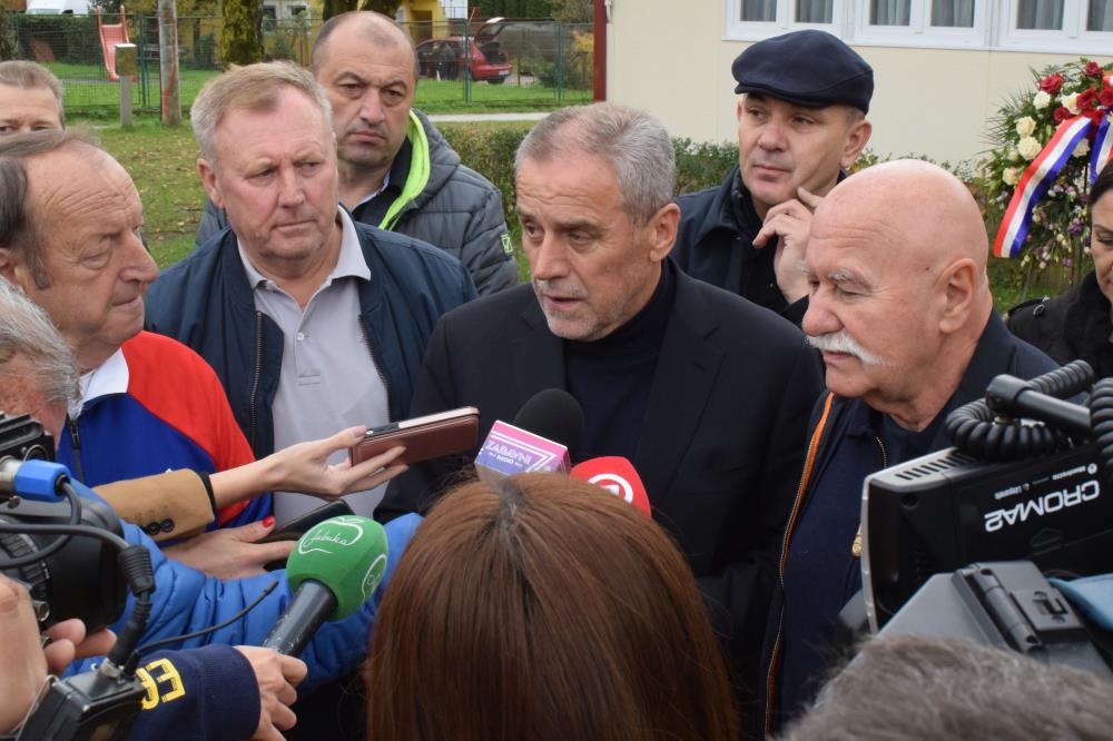 Gradonačelnik Bandić u subotu provjeravao situaciju s radovima u Brestju